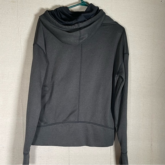 Women’s The North Face pullover Size Medium - Picture 5 of 5